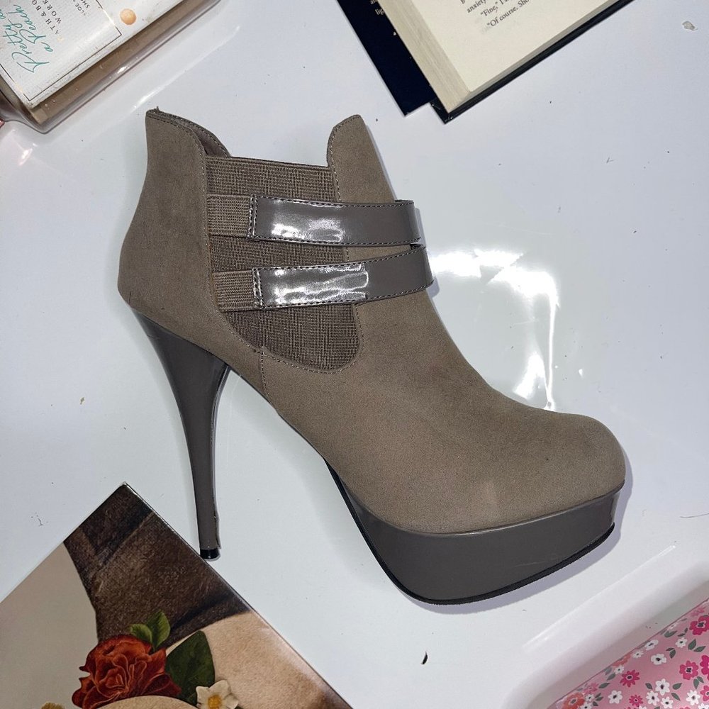 Women's Suede High Heel | Bamboo